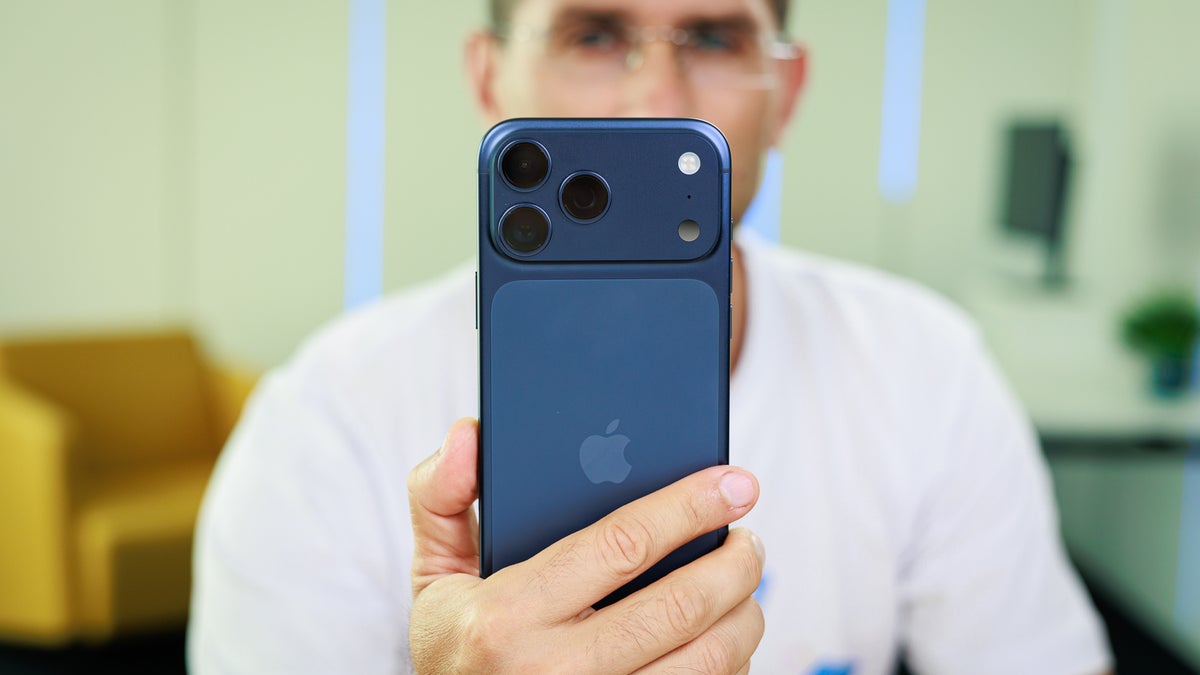 www.phonearena.com