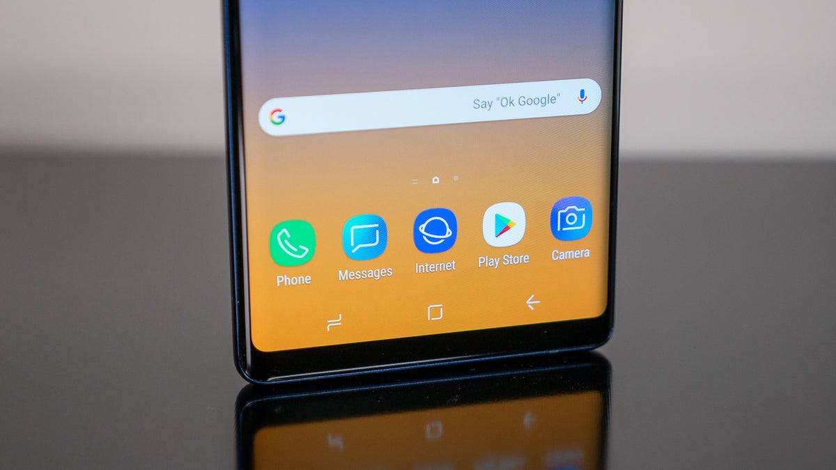 www.phonearena.com